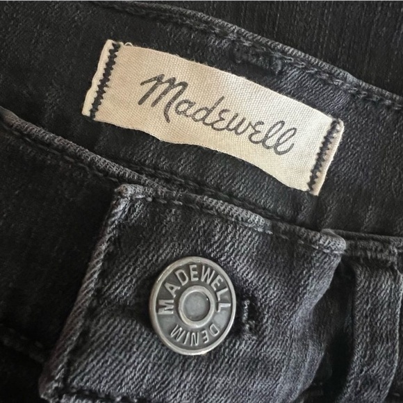 Madewell 9” Mid Rise Skinny Jean In Berkeley Black. Button-through edition. - Picture 11 of 11